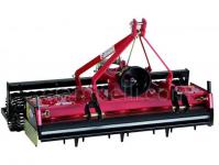 Fraise Niveleuse Herse Rotative Rinaldi R2 MTZ 150 cm pour tracteurs avec attelage trois points